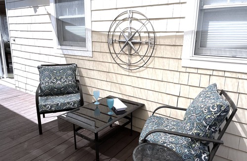 Ocean Beach House | Stay here!-Newly Renovated Beach House (steps to beach)