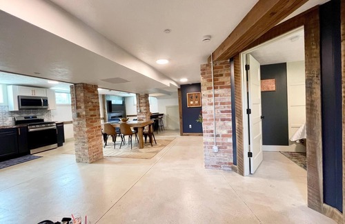 Nelson Condo | Stay Historical - Boiler Maker Office Turns Vacation Destination - Suite B