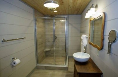 Swoope Bed & Breakfast | Stay in a 1795 Log Cabin on a working farm, George Washington Swoope, Jr Suite