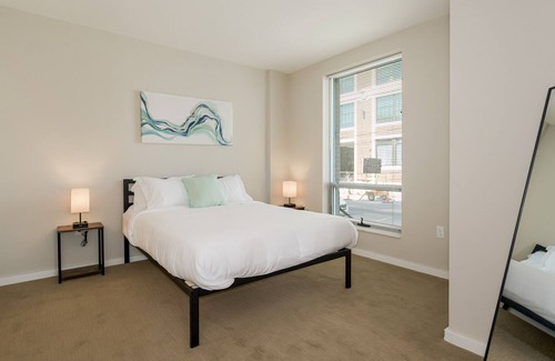 Crossroads Arts District Condo | Stay in a Lavish Accommodation with a Stunning Rooftop Oasis 255