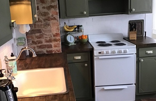 Carmel Cottage | Stay in a part of Carmel history. Minutes from downtown Carmel and Grand Park.