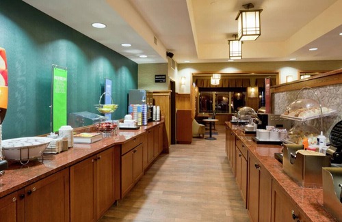 Canal Park House | Stay in a Retreat with Superb Amenities