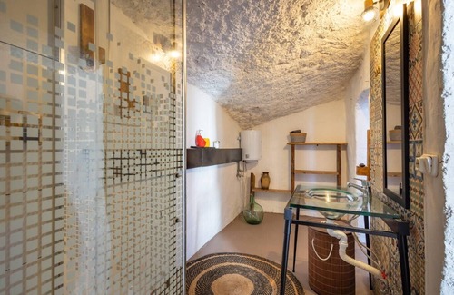 Guimar Bed & Breakfast | Stay in cave with sea view for 2 people