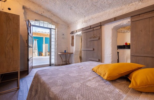 Guimar Bed & Breakfast | Stay in cave with sea view for 2 people