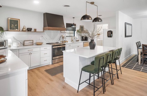 Lawton House | Stay in Style near Lawton's best spots!