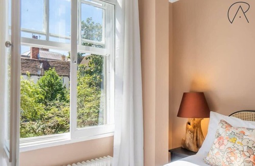Windsor City Centre Apartment | Stay in Style Opposite Windsor Castle| Parking