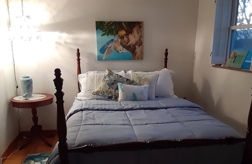 Somerset House | Stay in this Cozy Nest while you boat, fish, shop, or just enjoy Lake Cumberland