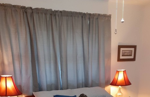 Somerset House | Stay in this Cozy Nest while you boat, fish, shop, or just enjoy Lake Cumberland
