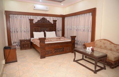 PECHS House | Stay Inn Guest House