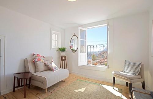 Santo Estevao House | Stay local in Alfama! Deolinda central Home, amazing view