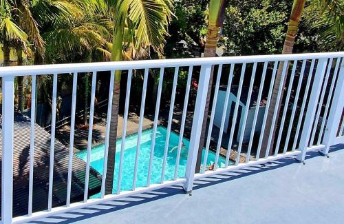Russell Apartment | Stay n Play n Russell