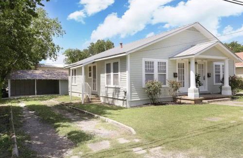 Tobin Hill House | Stay Near Downtown, Riverwalk, & Pearl in 1 BR/1BA