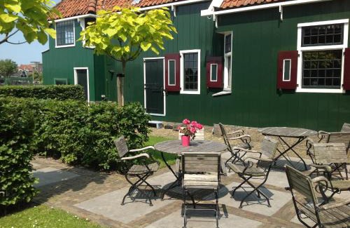 Zaanse Schans Hotel | Stay overnight at Windmill Village Zaanse Schans - Amsterdam