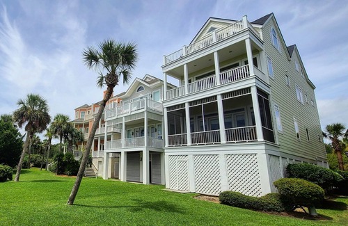 Isle of Palms House | Stay @ Pavilion Paradise on Isle of Palms