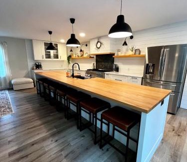 Boyne City House | Stay & Play Walk to lake & short drive to slopes