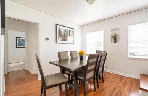 Sunnyside House | Stay Portland - Charming East Portland Base, Explore and Unwind