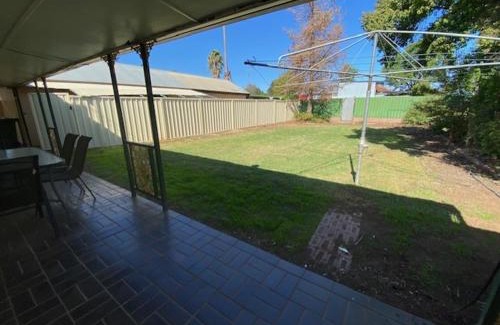 West Wyalong House | Stay @ Ray's