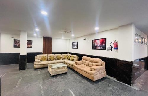 South Extension Hotel | Stay Residency - Green Park Metro Station Gate no - 1