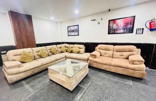South Extension Hotel | Stay Residency - Green Park Metro Station Gate no - 1
