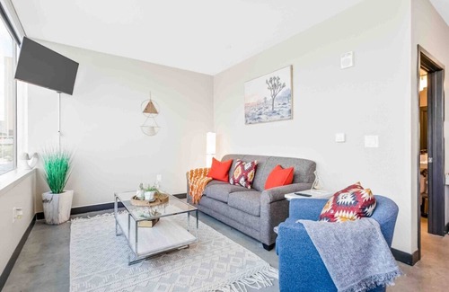 Downtown Kansas City Apartment | Stay Right in the Heart of Downtown+Free Parking