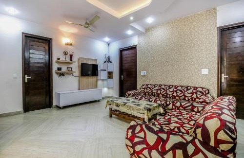 Hari Nagar Bed & Breakfast | Stay Royal Bed & Breakfast