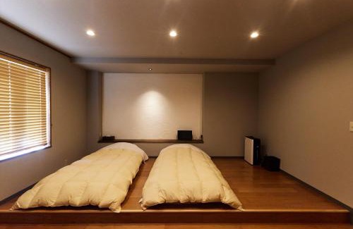 Ryuga Onsen Hotel | STAY UWU 001 Gallery house 一棟貸切 まちのギャラリー