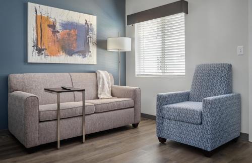 Live Oak Hotel | stayAPT Suites San Antonio-Randolph (Live Oak)