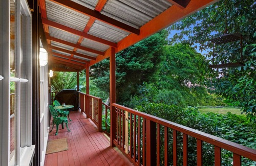 Mount Dandenong Cabin | StayAU Windsong Cottage Idyllic Getaway Dandenong