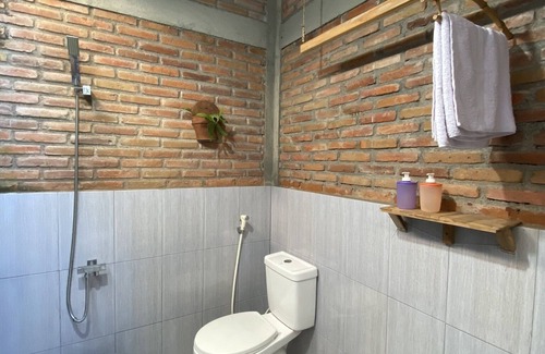 Bangunjiwo House | StayBareng di Kasongan