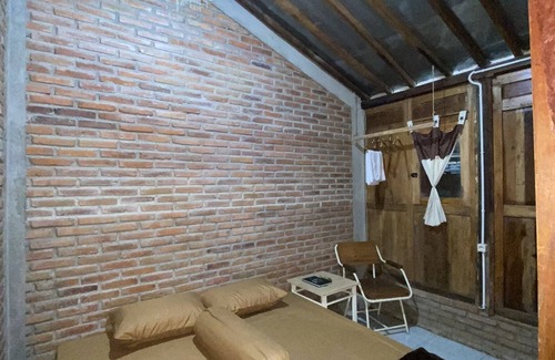 Bangunjiwo House | StayBareng di Kasongan