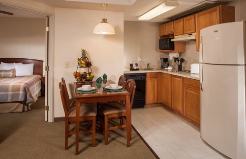San Pedro Garza Garcia Hotel | Staybridge Suites Monterrey - San Pedro by IHG