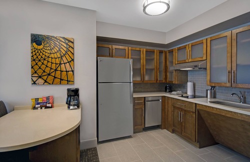 Sterling Heights Hotel | Staybridge Suites Sterling Heights - Detroit by IHG