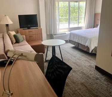 Montopolis Hotel | Staybridge Suites Austin Airport by IHG