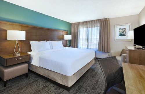 Columbia Hotel | Staybridge Suites Columbia-Highway 63 & I-70 by IHG