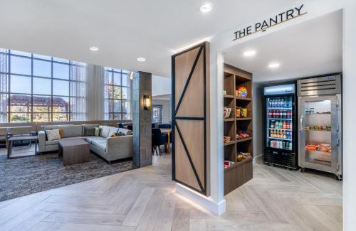 Glendale Hotel | Staybridge Suites Denver - Cherry Creek by IHG