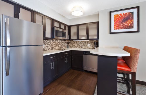 Utica Hotel | Staybridge Suites Detroit-Utica by IHG