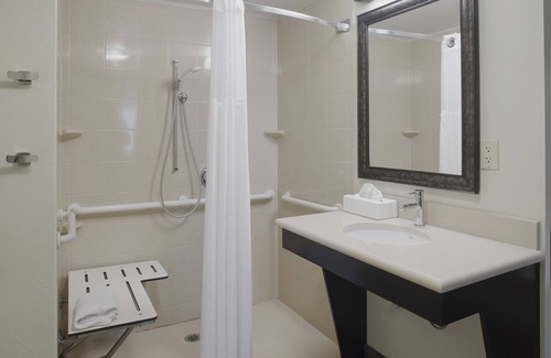 Fayetteville Hotel | Staybridge Suites Fayetteville/Univ Of Arkansas by IHG