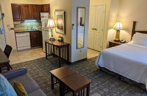 Indianapolis Hotel | Staybridge Suites Indianapolis-Carmel by IHG