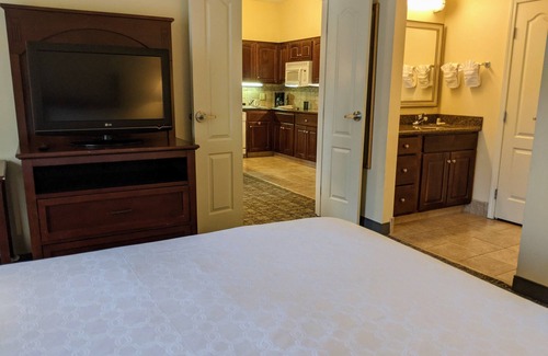 Indianapolis Hotel | Staybridge Suites Indianapolis-Carmel by IHG