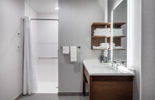 Iowa River Landing Hotel | Staybridge Suites Iowa City Coralville by IHG