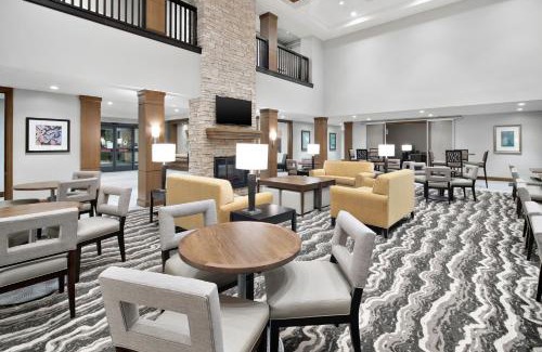 Irvine Business Complex Hotel | Staybridge Suites Irvine - John Wayne Airport by IHG