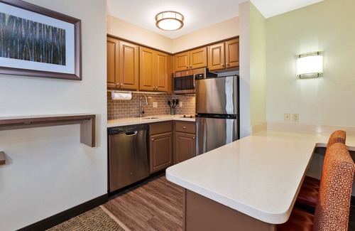Kalamazoo Hotel | Staybridge Suites Kalamazoo by IHG