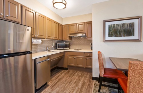 Kalamazoo Hotel | Staybridge Suites Kalamazoo by IHG