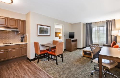 Kalamazoo Hotel | Staybridge Suites Kalamazoo by IHG