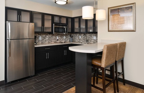 Merrillville Hotel | Staybridge Suites Merrillville by IHG