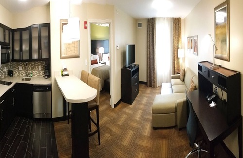 Merrillville Hotel | Staybridge Suites Merrillville by IHG