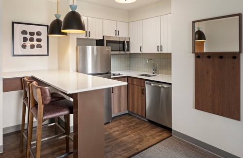 West Bloomington Hotel | Staybridge Suites Minneapolis-Bloomington by IHG
