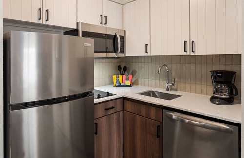 West Bloomington Hotel | Staybridge Suites Minneapolis-Bloomington by IHG