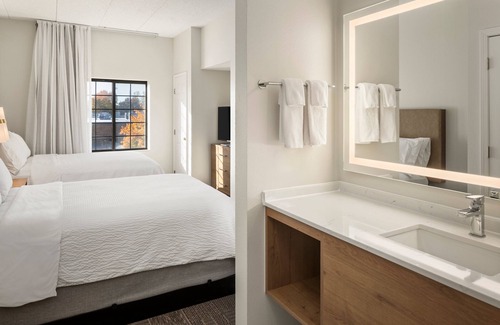 West Bloomington Hotel | Staybridge Suites Minneapolis-Bloomington by IHG