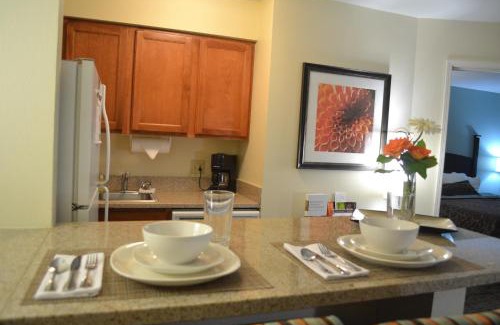 Peoria Hotel | Staybridge Suites Peoria Downtown by IHG